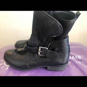 Black Leather Ankle Boots! Naturilizer! 9.5 wide